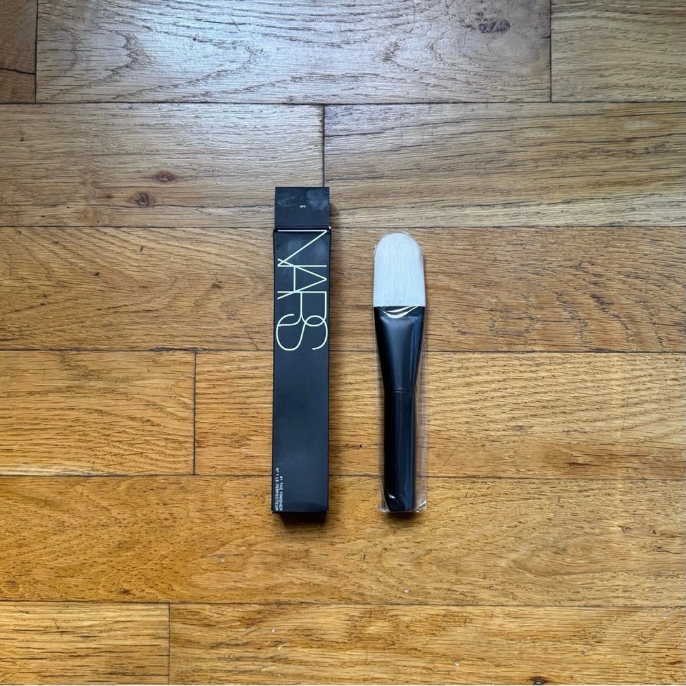 NWT NARS Cosmetics makeup brush bundle - Picture 3 of 16